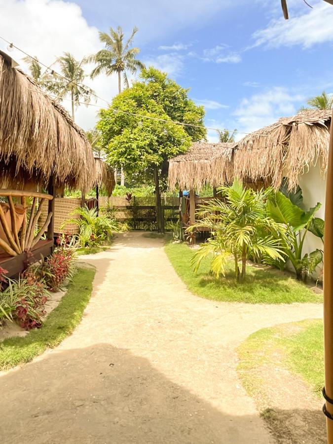Siargao Tropic Hostel General Luna  Buitenkant foto