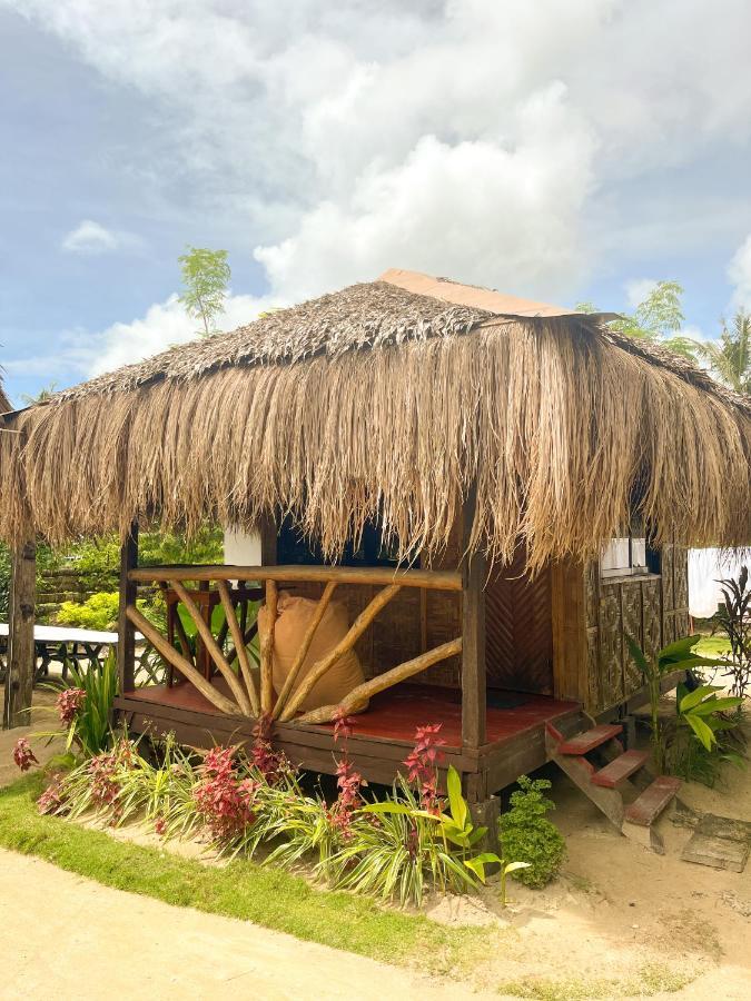 Siargao Tropic Hostel General Luna  Buitenkant foto