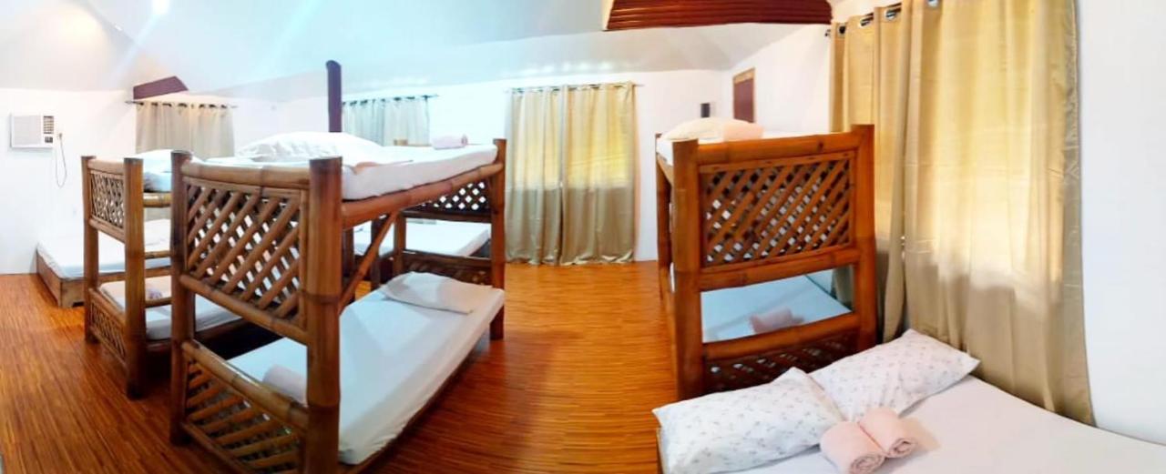 Siargao Tropic Hostel General Luna  Buitenkant foto